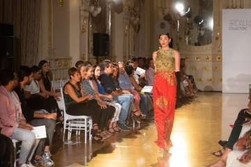 Roga abre la pasarela Colección Bridal con 22 diseños (Foto TA)